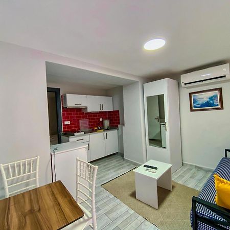 בודרום Izan Villa Bakis Apartments מראה חיצוני תמונה